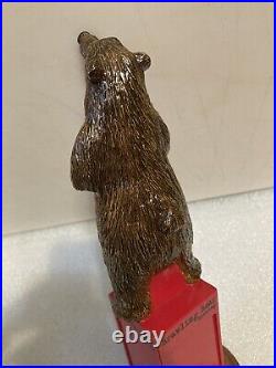 BRAWLING BEAR HEAVYWEIGHT CHAMPION BOXING BROWN BEAR beer tap handle. MARYLAND