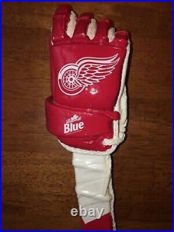 Detroit Red Wings Hockey Glove Labatt Blue Draft Beer Tap Handle 13