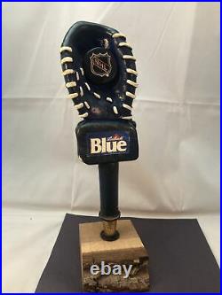 Labatt Goaltender Glove Beer Tap Handle Rare Figural NHL Hockey Beer Tap Handle