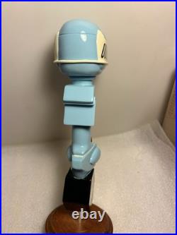 MKE MILWAUKEE BREWING OUTBOARD Draft beer tap handle. WISCONSIN. Closed