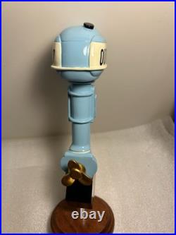 MKE MILWAUKEE BREWING OUTBOARD Draft beer tap handle. WISCONSIN. Closed