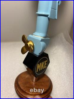 MKE MILWAUKEE BREWING OUTBOARD Draft beer tap handle. WISCONSIN. Closed